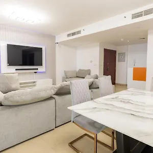 Travel Hub Premium Albergue Dubai