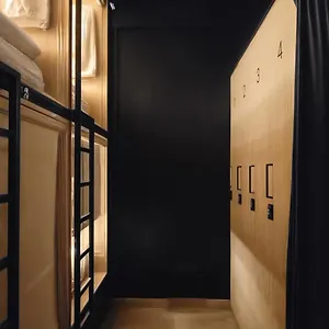 Westay Capsule Albergue Dubai